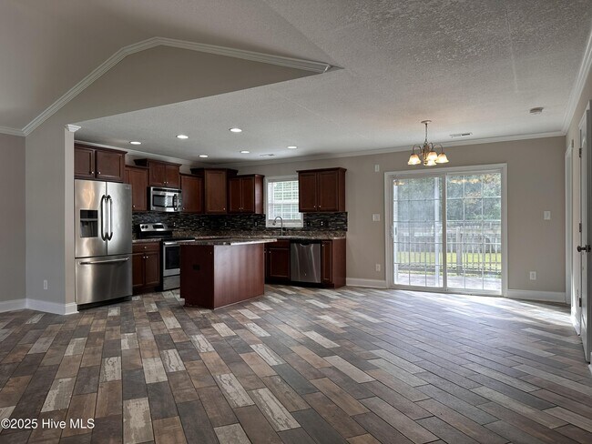 Building Photo - 159 Cavalier Dr