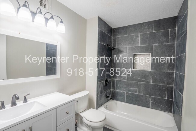 Building Photo - Gorgeous 3 Bedroom Remodel, BA Schools!