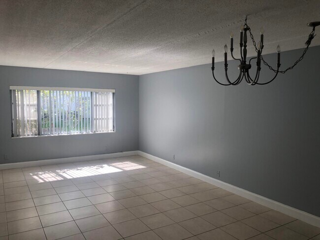 Building Photo - 4500 N Flagler Dr