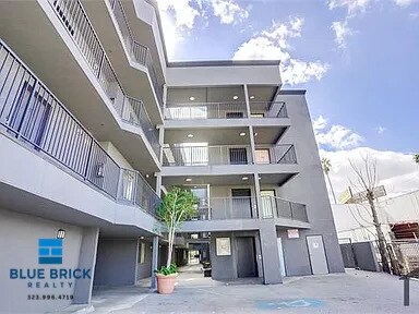 Building Photo - 15231 Sherman Way