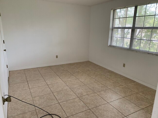 Building Photo - 33 Fernwood Lane