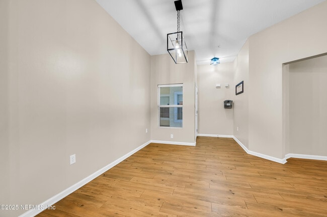 Building Photo - 7920 Merrill Rd