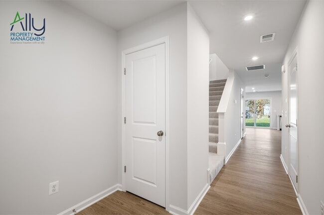 Building Photo - 44 Sophie Kathryn Dr