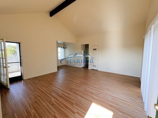 Building Photo - 4567 W 159th St