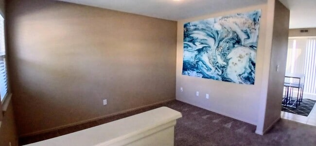 Building Photo - 672 Theresea Ct