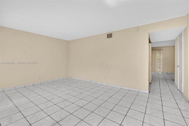 Building Photo - 3750 SW 60th Terrace