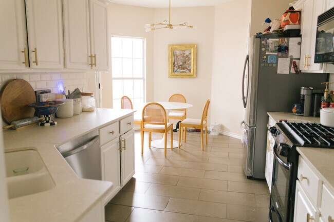 Building Photo - 4812 Buckskin Dr