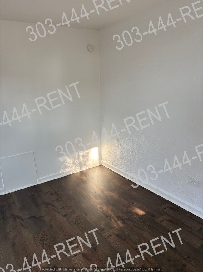 Building Photo - 10625