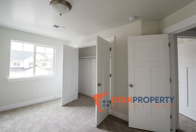 Building Photo - 1748 N 3720 W
