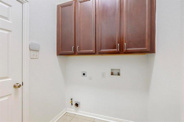 Building Photo - 1720 Bluebird Dr