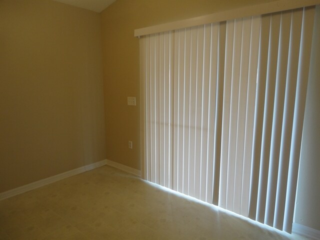 Building Photo - 30541 Double Dr