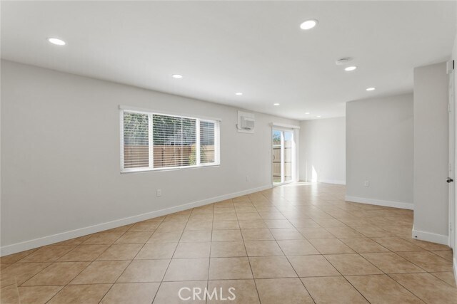 Building Photo - 2963 Elgin Dr