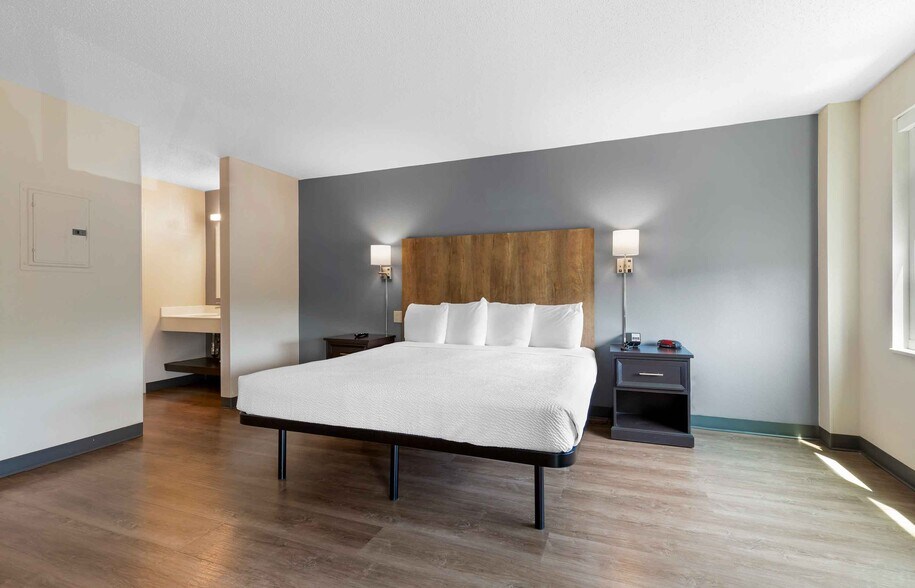 Building Photo - Furnished Studio-Washington, D.C. - Centre...