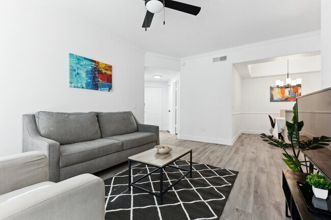 Building Photo - 875 W Pecos Rd