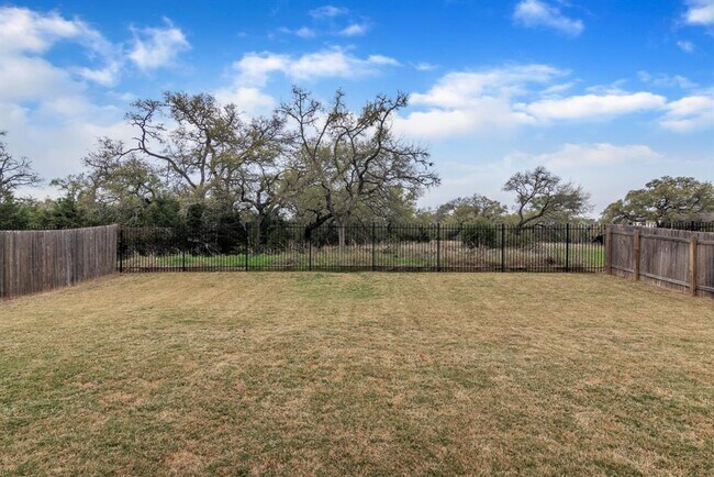 Building Photo - 7100 Trissino Dr