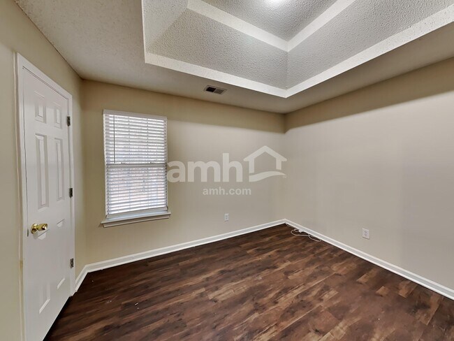 Building Photo - 6541 Pole Creek Dr