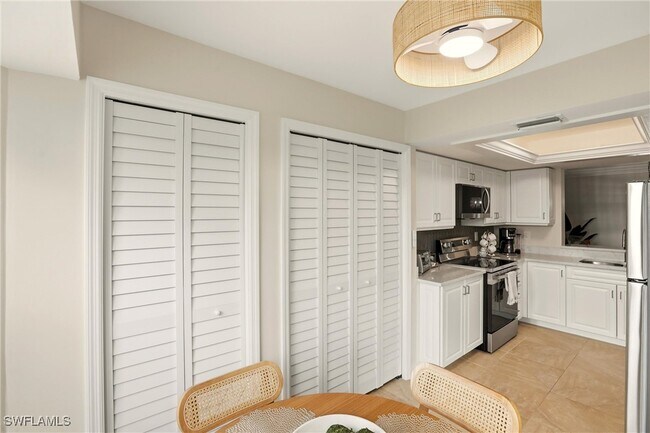 Building Photo - 7300 Glenmoor Ln