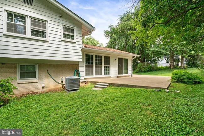 Building Photo - 8341 Carnegie Dr