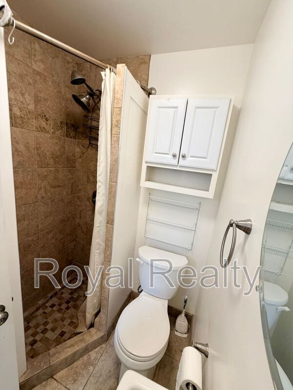 Building Photo - 2013 Kakela Dr