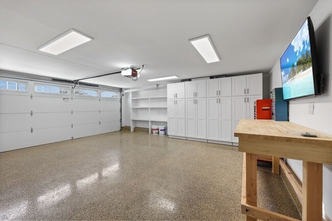 Building Photo - Modern Indoor / Outdoor Living with Resort-Style Yard & Bonus Suite