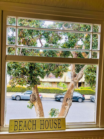 Building Photo - 237 Pacific St