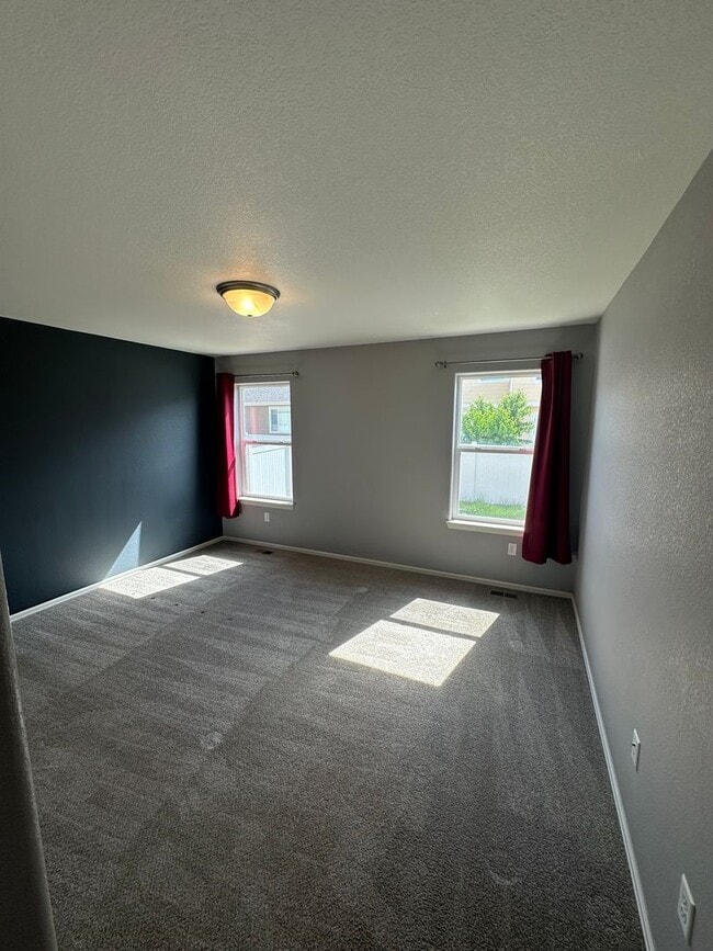 Building Photo - Beautiful 4bdrm Home In Severance