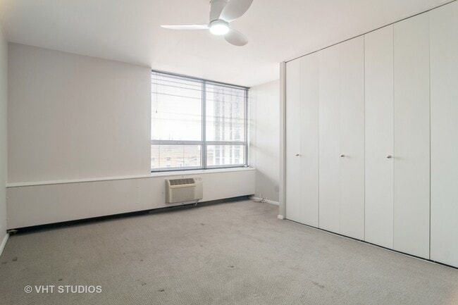 Building Photo - 70 W Burton Pl