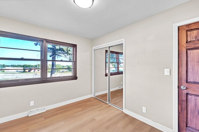 Building Photo - Longview Manor