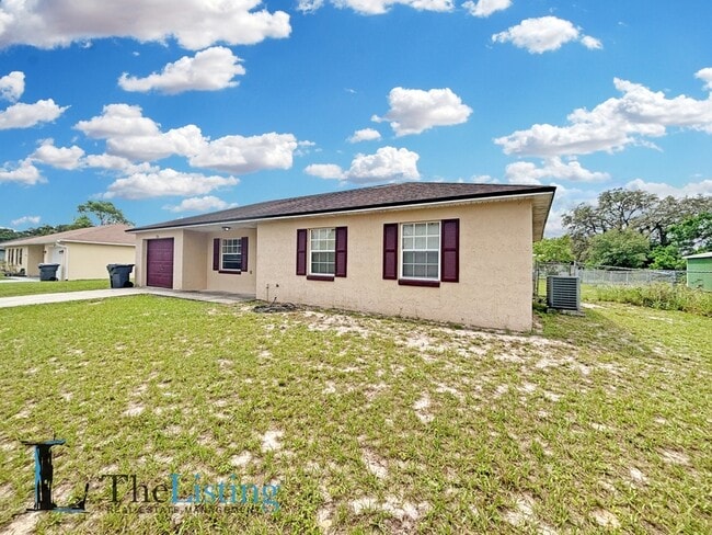 Building Photo - 5637 Viburnum Ct