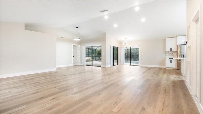 Building Photo - 6411 NW 54th Dr