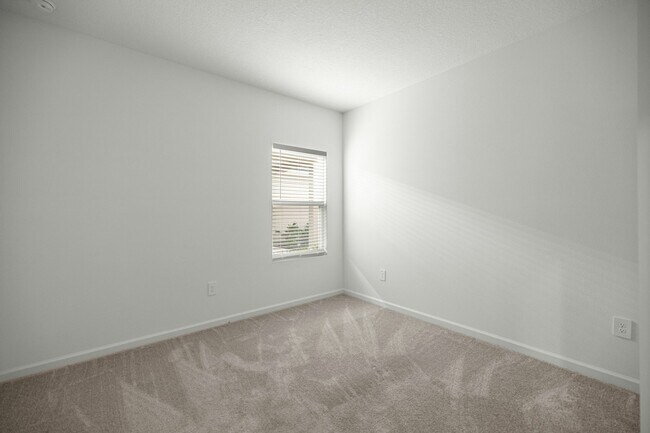 Building Photo - 4610 SW 89th Loop