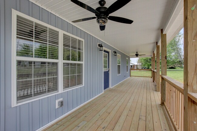 Building Photo - 5821 Highland Lick Rd
