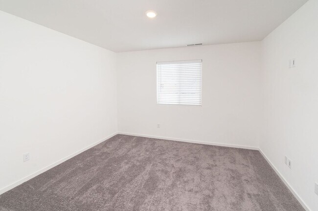 Building Photo - Brand New Home - 3bdrm 2.5ba - The Reserve in the Pines - La Pine, OR