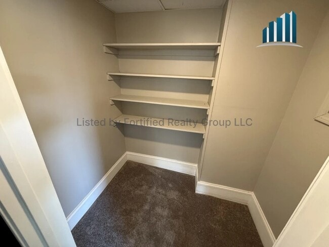 Building Photo - 85 Massasoit St