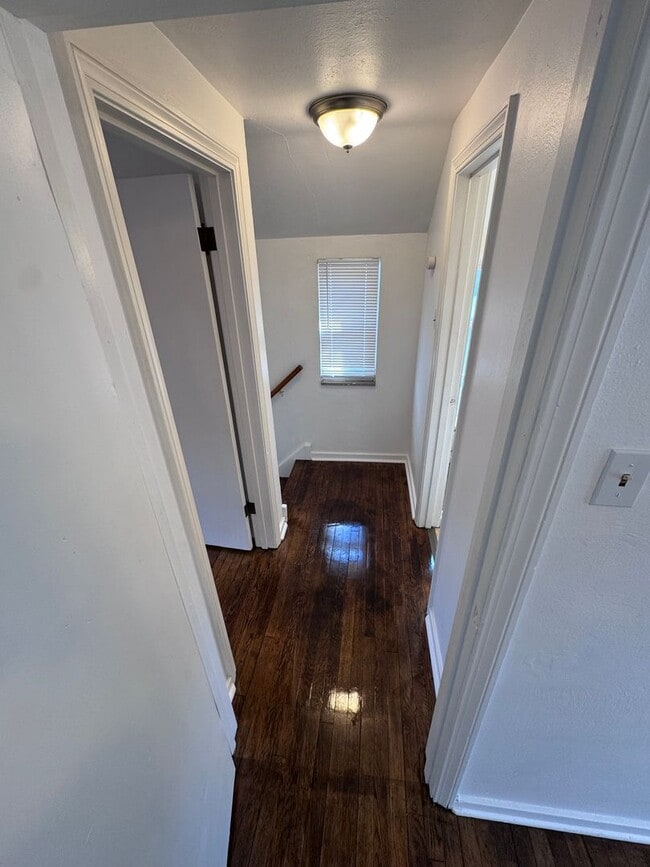 Building Photo - Updated 2-Bedroom 1-Bath House in Duquesne!!