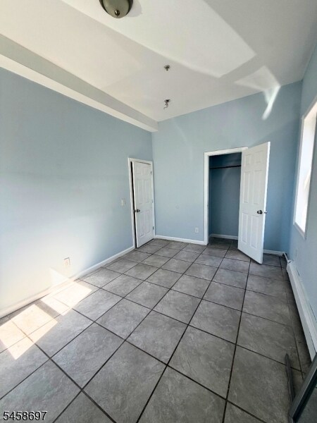 Building Photo - 410 1st Ave