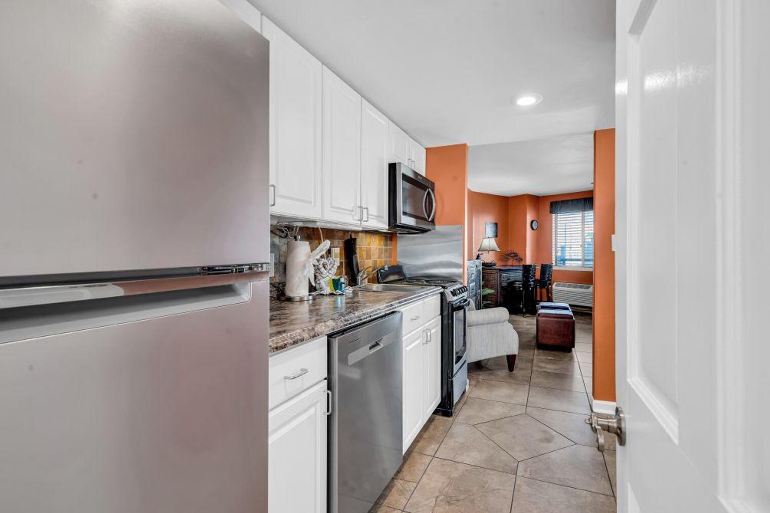 Building Photo - 2001 S Ocean Blvd