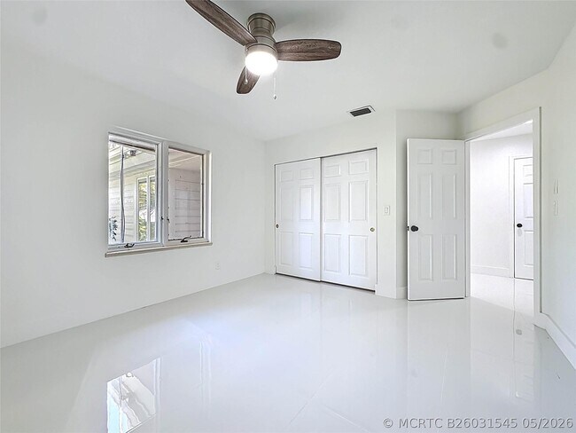 Building Photo - 1200 Poitras Dr