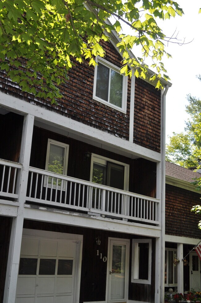 Building Photo - 110 Songbird Ln