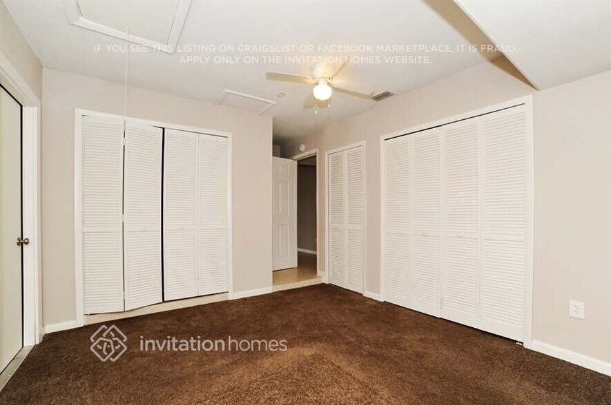 Building Photo - 2324 Fulton Way SW