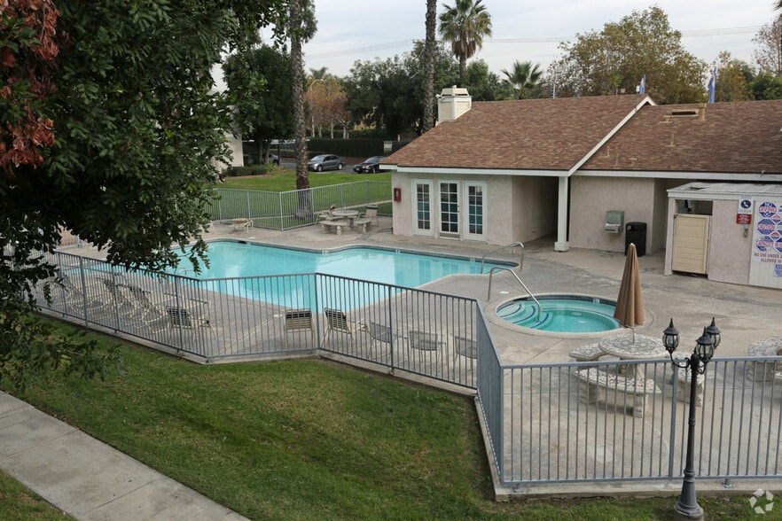 Harris Place Apartments 451 E Riverside Dr Ontario CA 91761