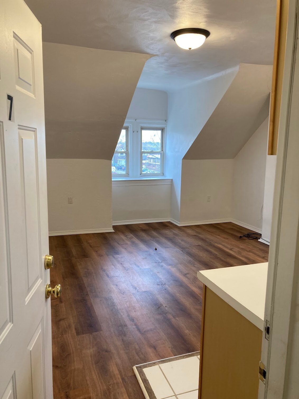 Building Photo - 5819 Bartlett St