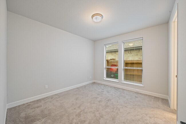 Building Photo - 31219 Star Lndg Rd