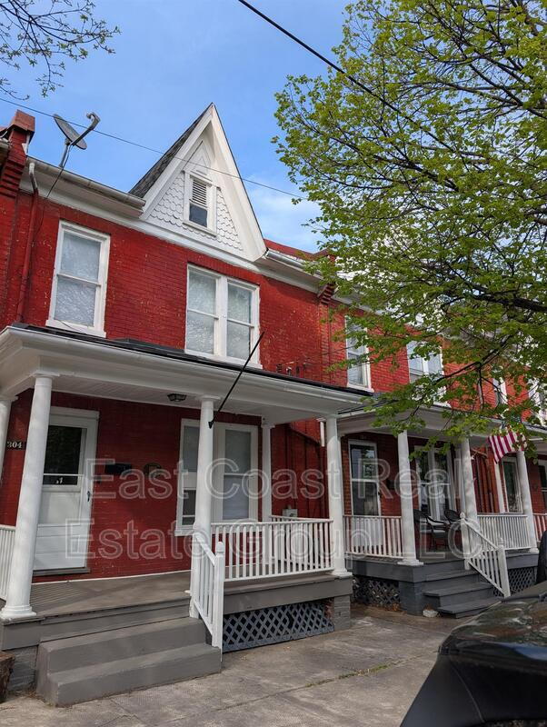 Building Photo - 304 1/2 W Martin St, Martinsburg, WV