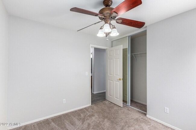 Building Photo - 2609 S Devonna Ln