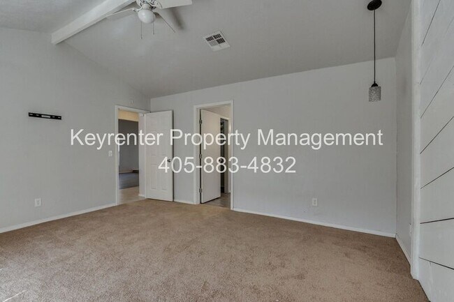 Building Photo - 6913 Fawn Canyon Dr