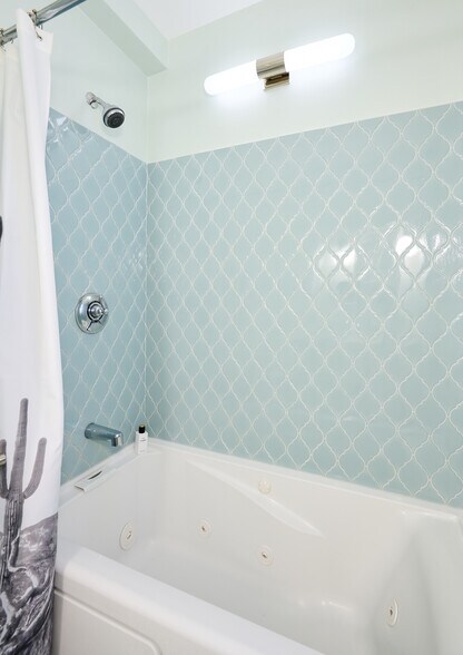 Bathroom 2 - 638 Washington St