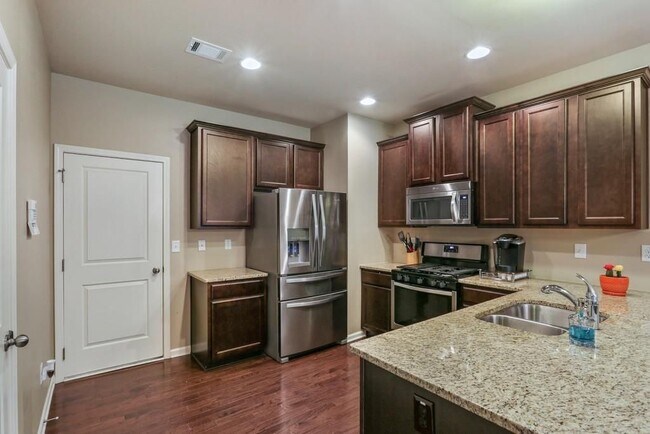 Building Photo - 67 Creighton Ln