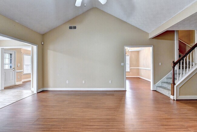 Building Photo - 40 Wisteria Blvd