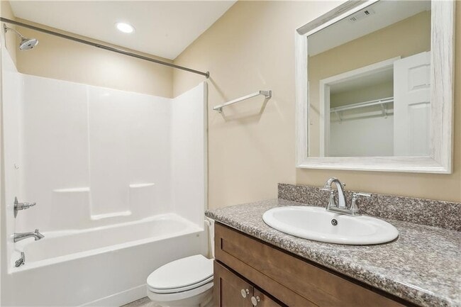 Building Photo - 72204 Formosa Dr